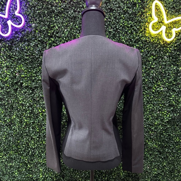 Calvain Klein Gray & Black Blazer. Size 6 - Picture 5 of 6